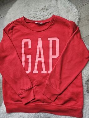 Gap Classic Logo Crewneck Sweatshirt - Red & Pink VintageSoft ✨ M